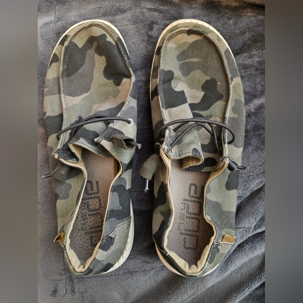Hey Dudes - Wendy Green Camo